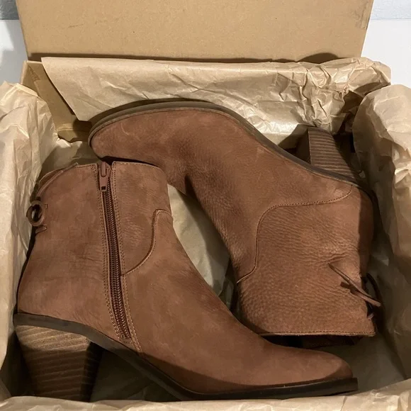 NIB Brown Leather Ankle Boots Lucky Brand Size 8.5 - Picture 6 of 10